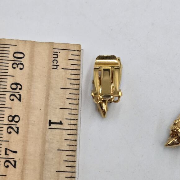 Vintage Purple Amethyst Glass Navette Rhinestone Earrings Dainty Sparkly - Picture 4 of 4